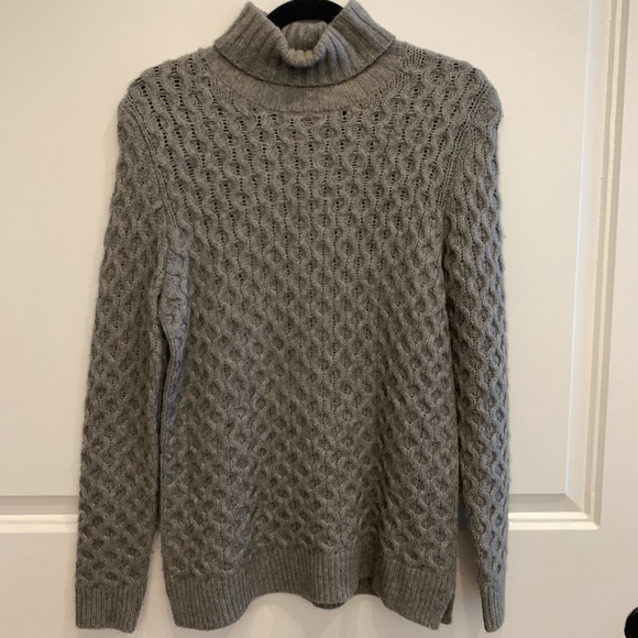 Bloomingdale's Sweaters - Sweater